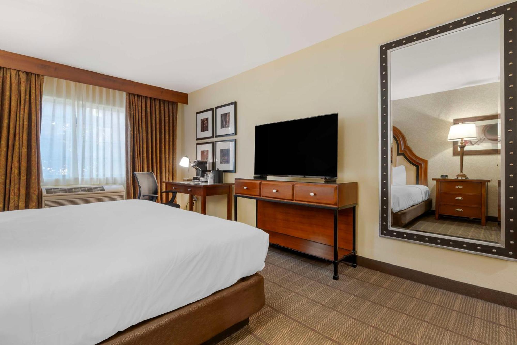 Best Western Plus Boomtown Casino Hotel Reno Bagian luar foto