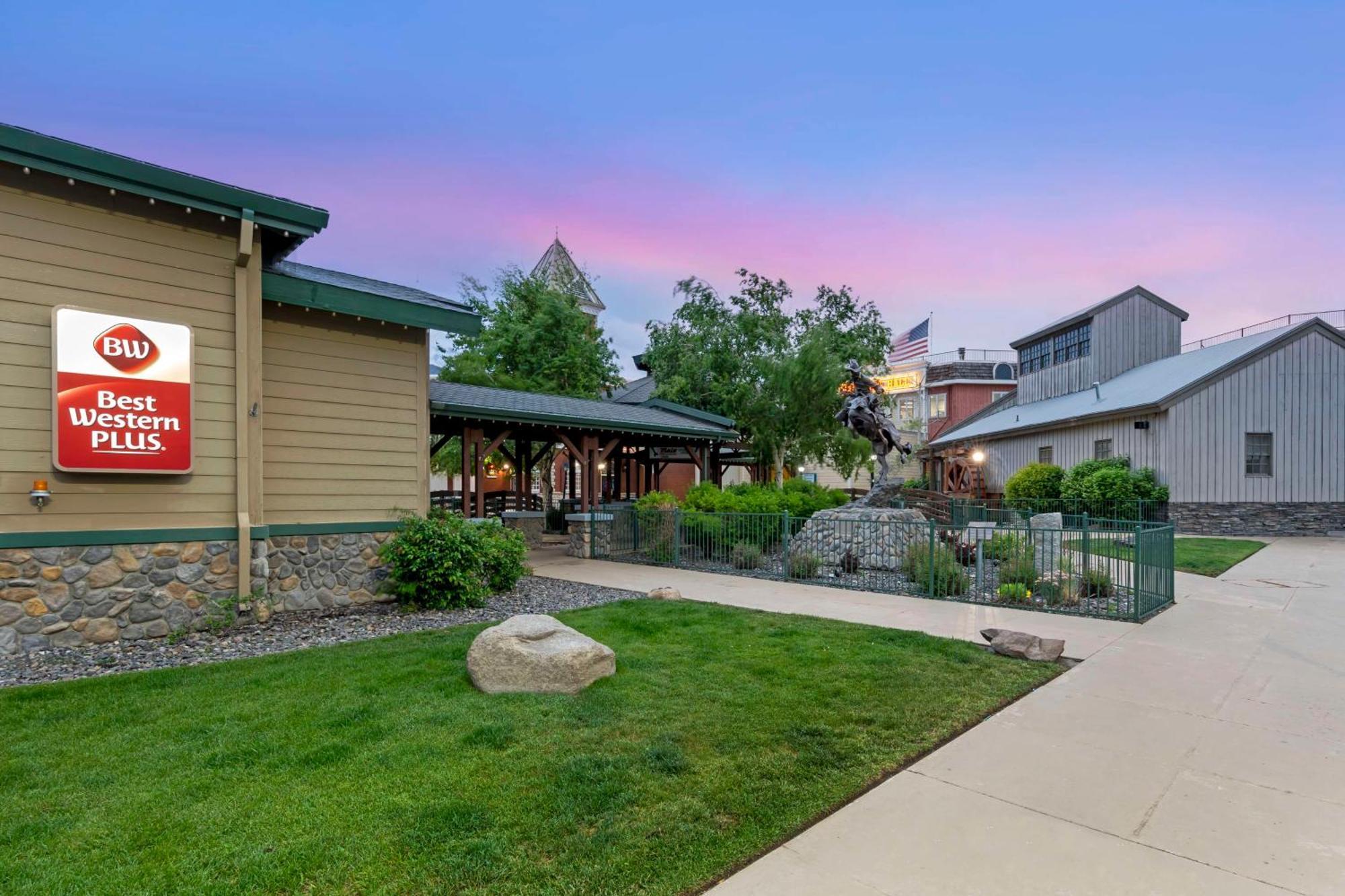 Best Western Plus Boomtown Casino Hotel Reno Bagian luar foto